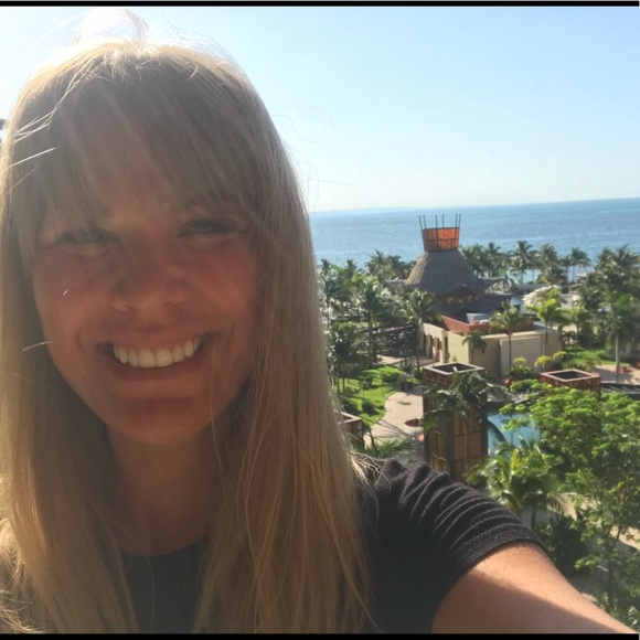 Meet your Posher, Kim - Picture 3 of 8